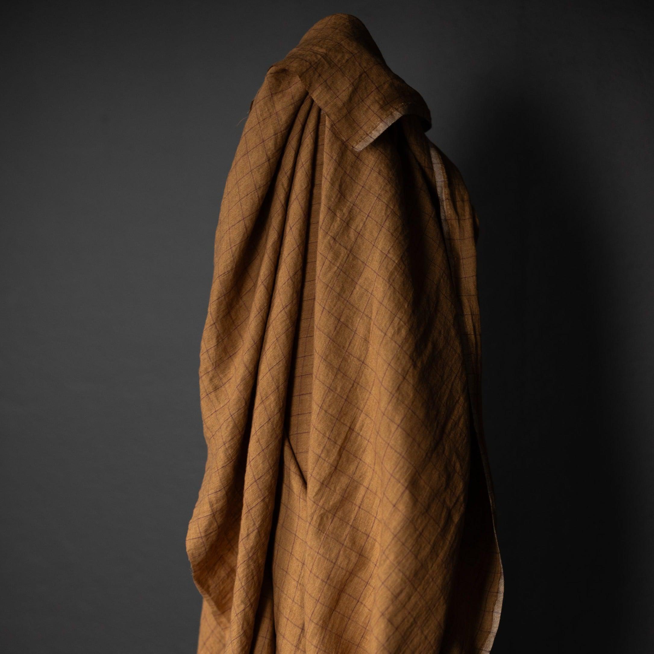 REMNANT: Traveller Laundered Linen 30% OFF 1.83 YDS